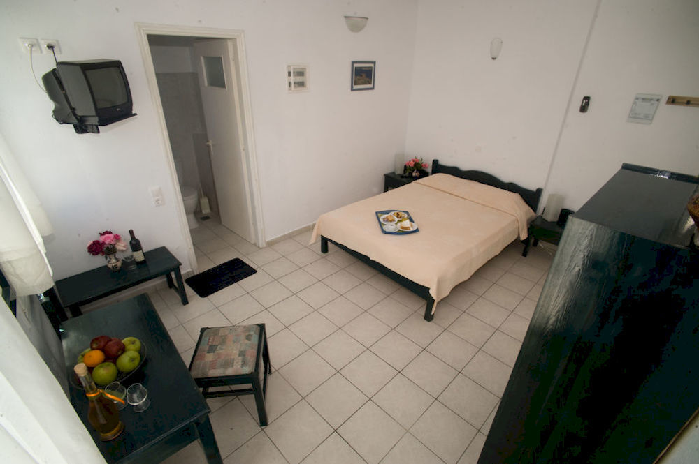 Aiolos Hotel Ménites Buitenkant foto