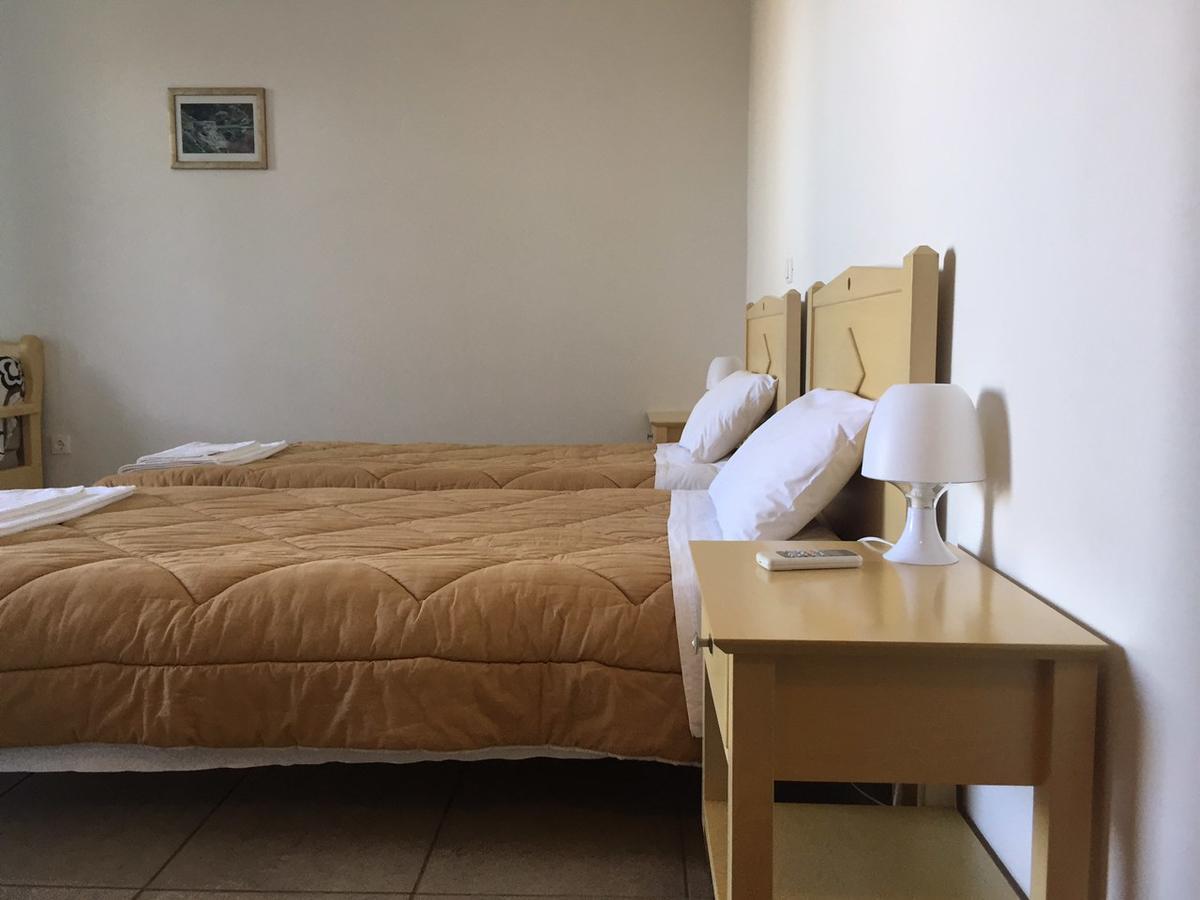 Aiolos Hotel Ménites Buitenkant foto